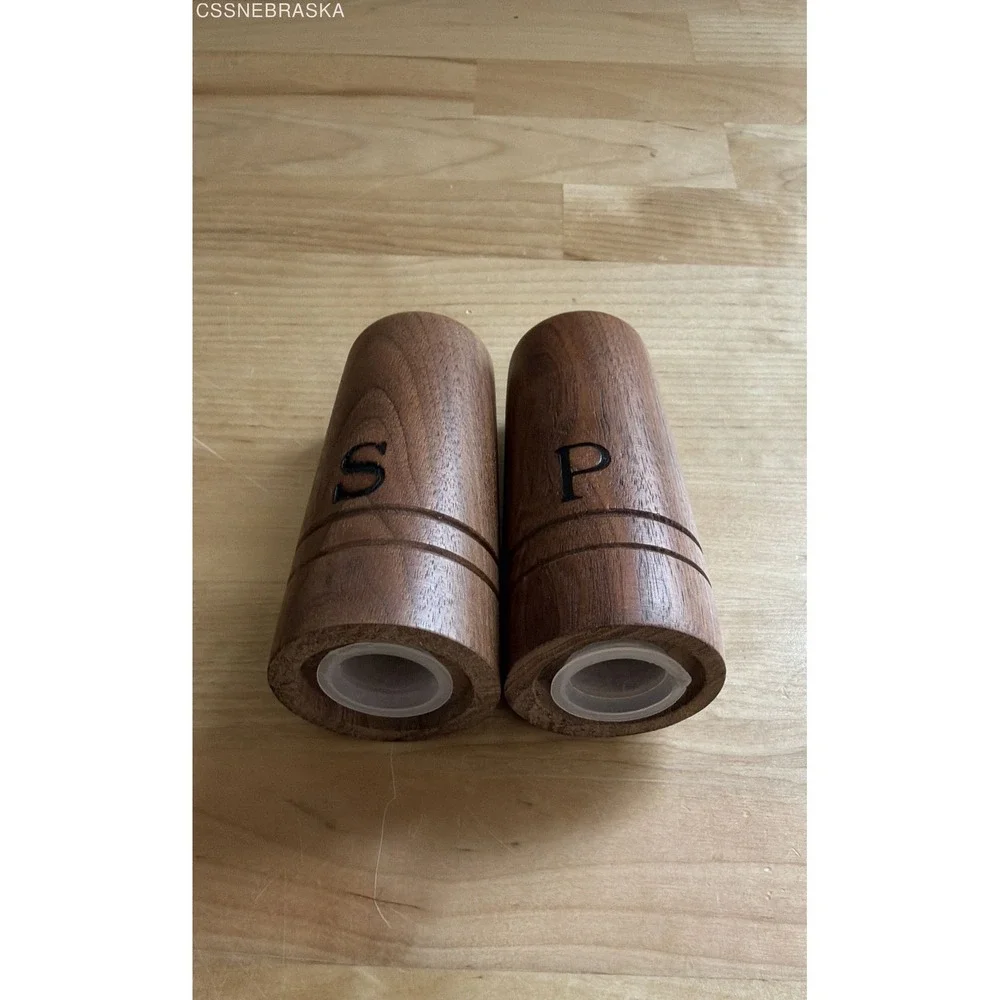 The Unbranded Brand brown solid